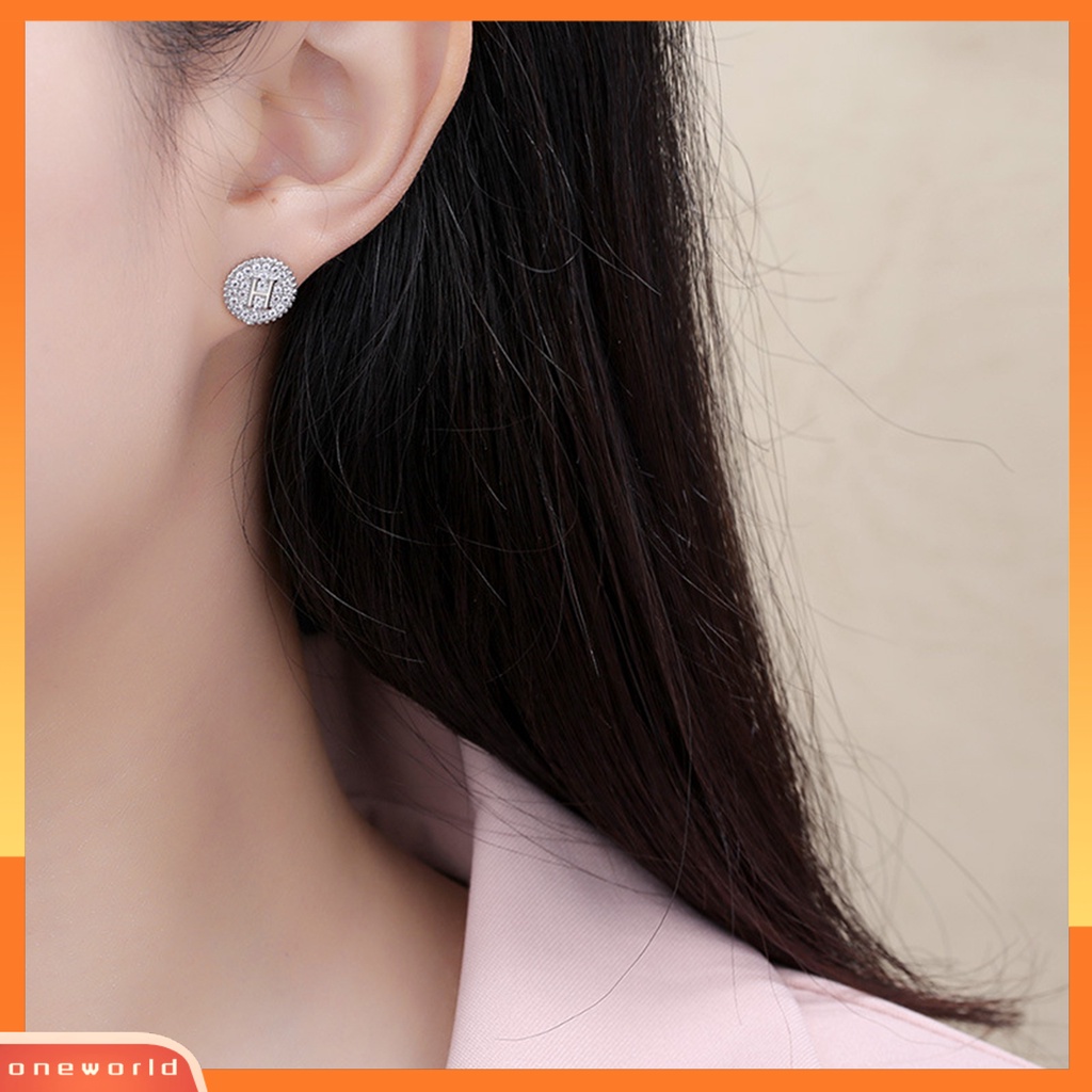 [EONE] 1pasang Ear Studs Bulat Keren Warna Emas/Perak Mini Berkilau Berlian Imitasi H Huruf Wanita Anting Fashion Perhiasan