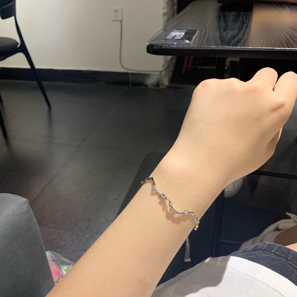 Goldkingdom Aksesoris Perhiasan Fashion Ready Stock Desain Niche Gelang Rasa Canggih Gelang Penyesuaian Teleskopik Kreatif.