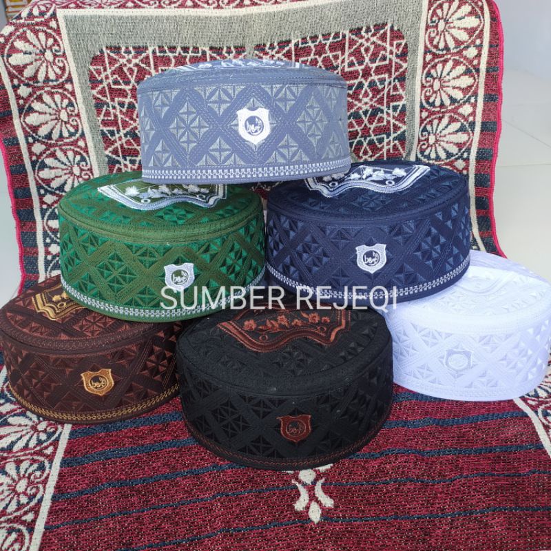 Songkok peci ustadz Adi hidayat Peci Terompah Peci Assagofah Warna Peci Putih Peci rajut kopiyah raj