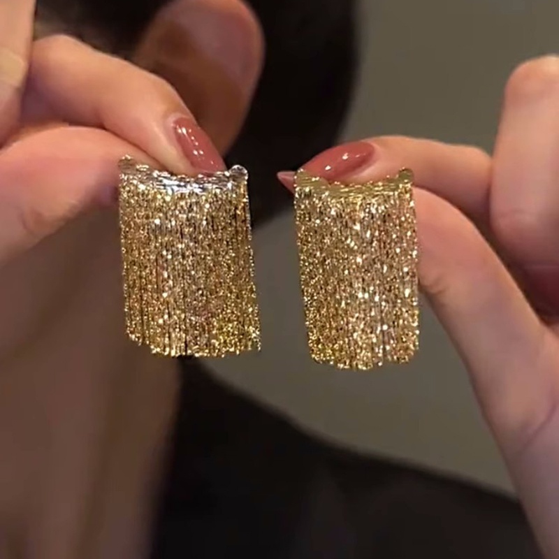 Anting Tusuk Bentuk Geometri Bahan Alloy Fashion Untuk Wanita
