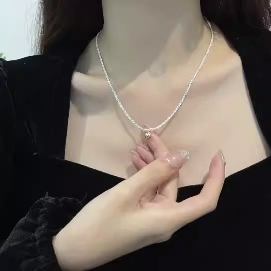 Kalung Titanium Hati Korea Liontin Perak Kalung Untuk Wanita Fashion Perhiasan Aksesoris