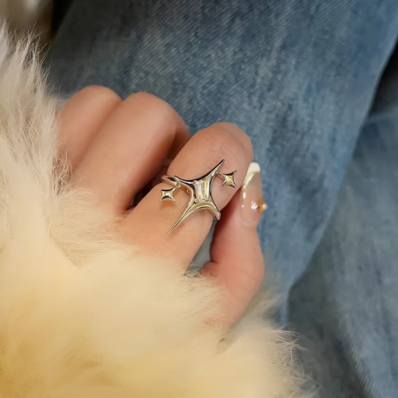 Hiphop Cincin Jari Bintang Mengkilap Kristal Tidak Teratur Rings Adjustable Zirkon Surat X Terbuka Cincin Untuk Pria Wanita Punk Pasangan Rings Y2K Hadiah Yang Indah Perhiasan Fashion Unisex Pesta Paduan