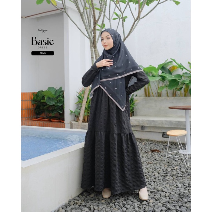 New Trend Style ￼Basic Dress Gamis Polos Bahan Crinkle by Kaiyya - Black, S