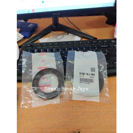 Oil Seal Sil Oli Converter Gear Box Transmisi Matic Honda CRV RW Turbo Gen 5 . Civic FC FK Turbo . H