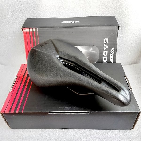 Sadel Sepeda Roadbike Raze Hollow Short Nose Ringan Empuk MTB Saddle