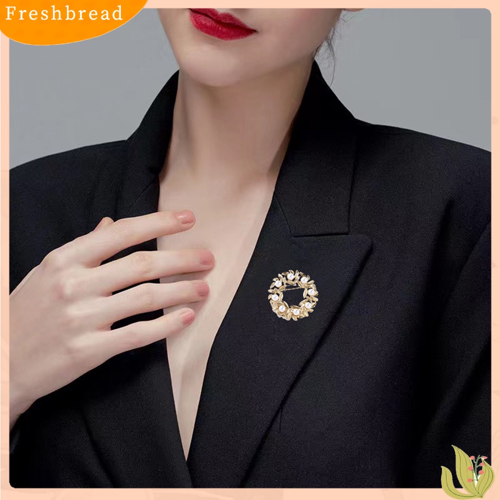 &lt; Freshbread &gt; Bros Pin Vintage Temperamen Berongga Keluar Daun Mutiara Imitasi Hias Hadiah Wanita Karangan Bunga Kerah Pin Pesta Perhiasan Pakaian Sehari-Hari