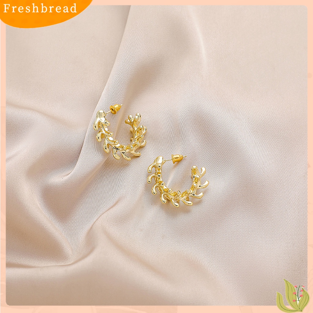 &lt; Freshbread &gt; 1pasang Anting Wanita Bagus Gloss Fashion Perhiasan Perak/Emas Berbentuk C Geometris Stud Earrings Women Jewelry