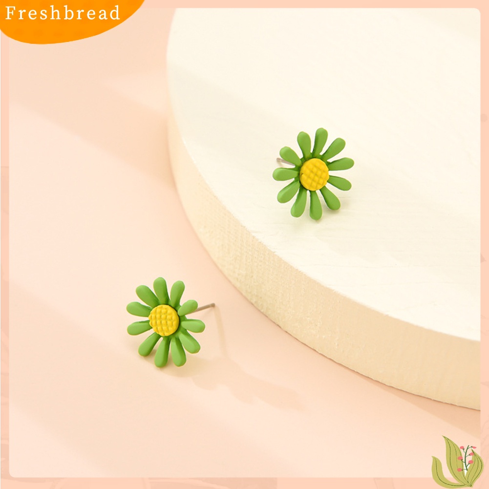 &lt; Freshbread &gt; Wanita Elegan Resin Kecil Marguerite Ear Stud Earrings Tindik Perhiasan Hadiah