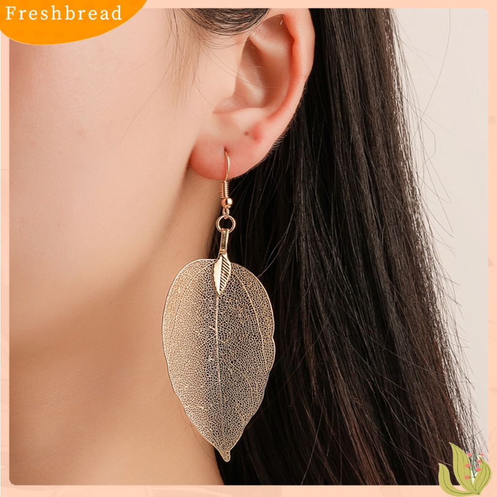 &lt; Freshbread &gt; 1pasang Anting Wanita Stainless Bentuk Daun Hidup Anting Menjuntai Tahan Lama Untuk Pakaian Sehari-Hari