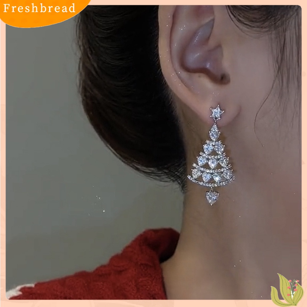 &lt; Freshbread &gt; 1pasang Wanita Anting Natal High-end Berlian Imitasi Mengkilap Bentuk Pohon Natal Berongga Keluar Stainless Hias Telinga Indah Tahun Baru Wanita Anting Hadiah