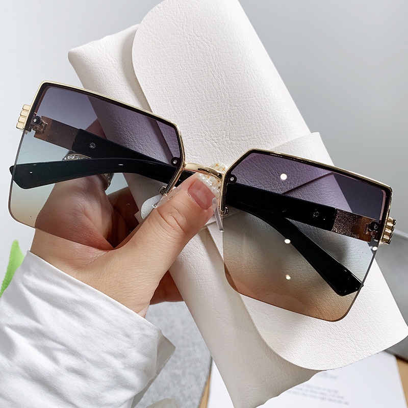 (YUZHU) Western Fashion Logam Oversized Frame Sunglasses Ringan Gaya Mewah Emas Setengah Bingkai Gradien Kacamata Hitam Untuk Wanita