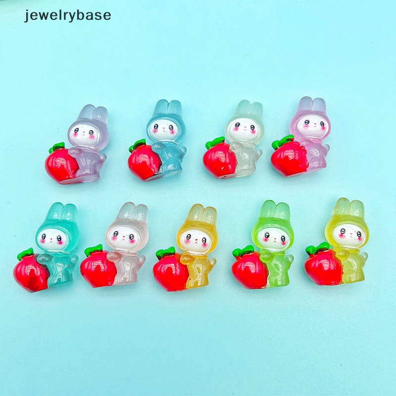 [jewelrybase] 2 Pcs Bercahaya Peluk Apple Bunny Ornamen Kartun Kelinci Boneka Mikro Lanskap Dekorasi Rumah Boneka Miniatur Mainan Butik