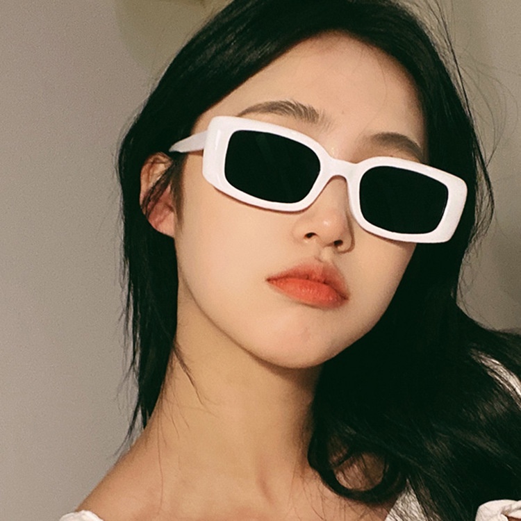 New Fashion Trendy Vintage Kacamata Klasik Retro Square Frame Sunglasses Unisex Serbaguna Unik Perjalanan Persegi Panjang Kacamata Matahari Keren Populer Punk Hip-Hop Eyewear