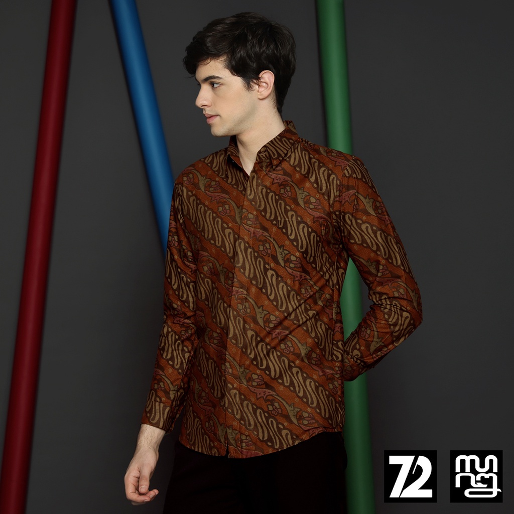 BAJU BATIK PRIA Kemeja Lengan Panjang Slimfit Premium Motif Parang Warna Orange Oranye 723723 Cap 72 - Baju Kemeja Atasan Pakaian Setelan Batik Pria Cowok Laki Laki Remaja Keluarga Kantor Lengan Panjang Modern Slimfit Slim Fit Premium Kekinian