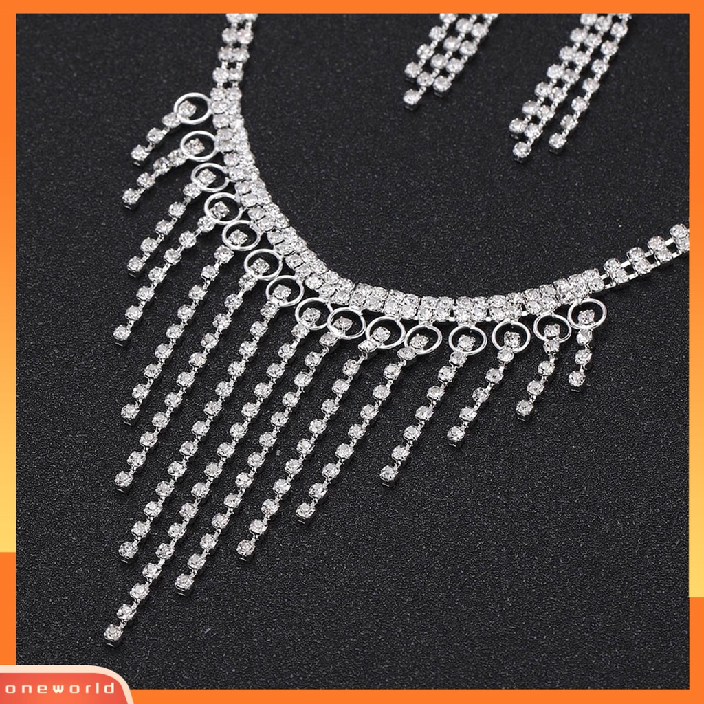 [ONE] 1set Anting Rumbai Berlian Imitasi Bertatahkan Temperamen Pengerjaan Indah Pengerjaan Tinggi Gloss Rumbai Dekorasi Shinyny Makan Berat Wanita Perhiasan Kalung Pernikahan Aksesori