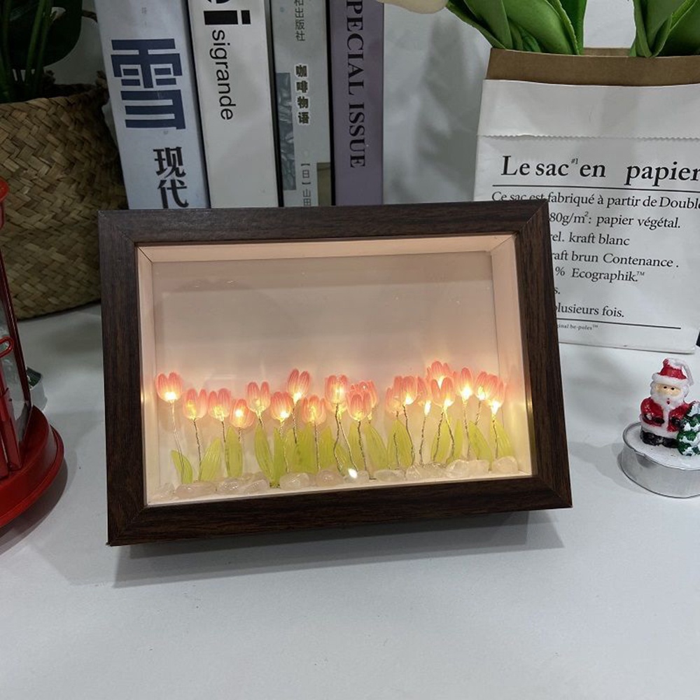 Diy Tulip Lampu Malam Terinspirasi Handmade Kreatif Menyala Bingkai Foto Seperti Buku Merah Kecil Untuk Hadiah Hari Valentine