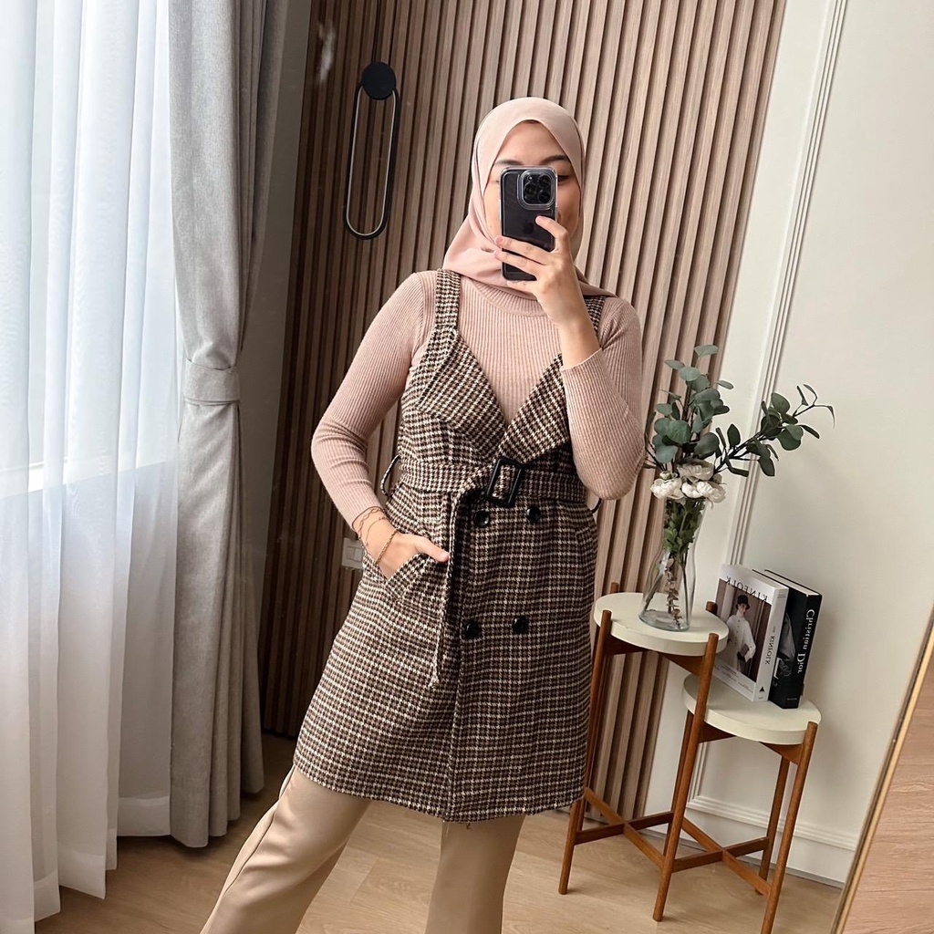 Oclo | Xella Overall Set Knit Tweed Kotak-kotak