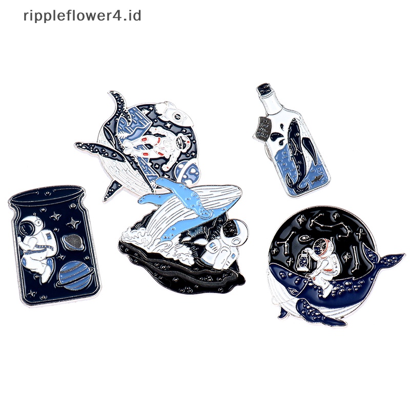 {rippleflower4.id} 1pc Pin Enamel Astronot Dan Paus Adventure Ocean Botol Bros Tas Kerah Pin~