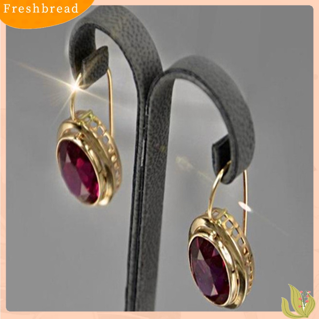 &lt; Freshbread &gt; 1pasang Merah Berlian Imitasi Wanita Anting Oval Alloy Berongga Shiny Clip Earrings Perhiasan Pernikahan