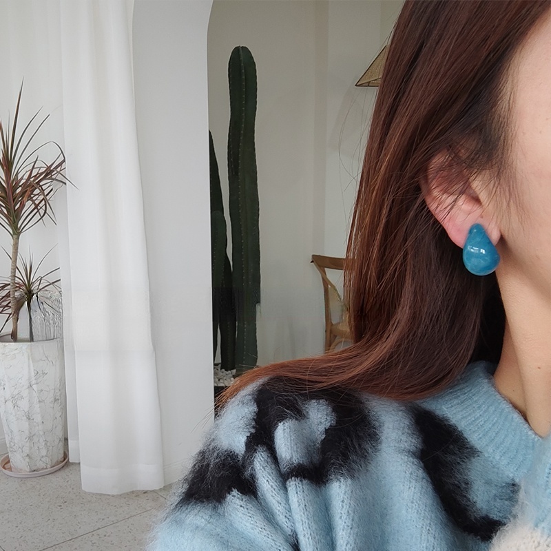 Gaya Dingin Kepribadian Temperamen Akrilik Anting Berbentuk Drop Korea Niche Resin Ear Studs
