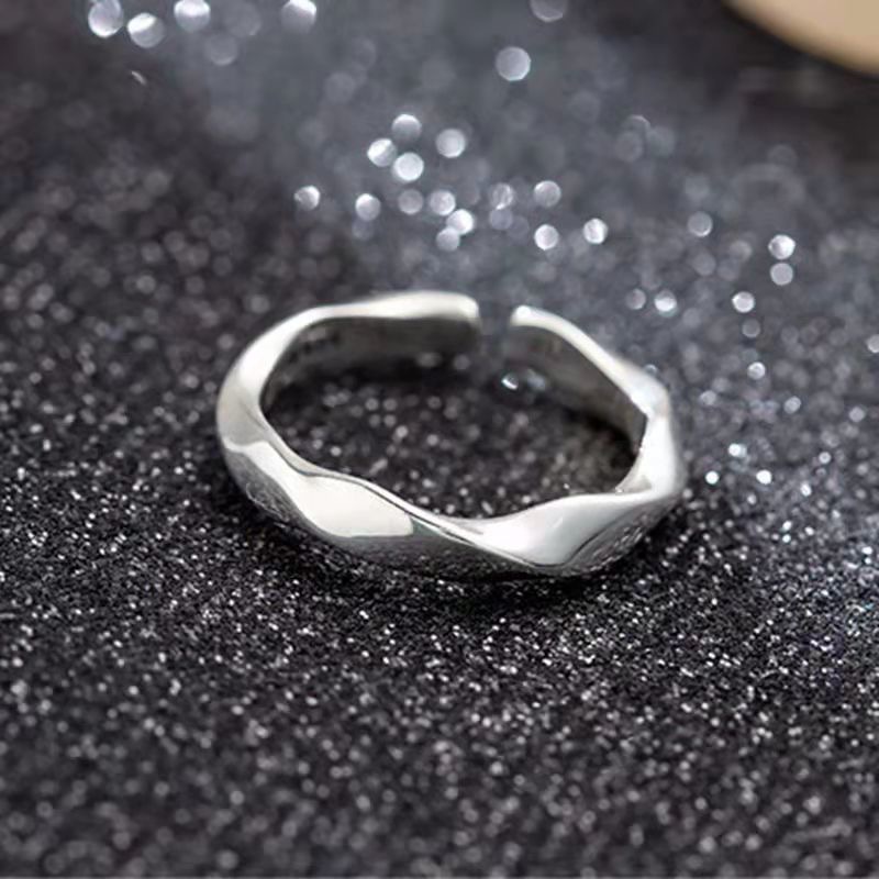 Mobius Cincin Cincin Pria Trendi Niche Cincin High-End ins Cincin Gaya Keren High-End Fashion Sederhana Pria Wanita