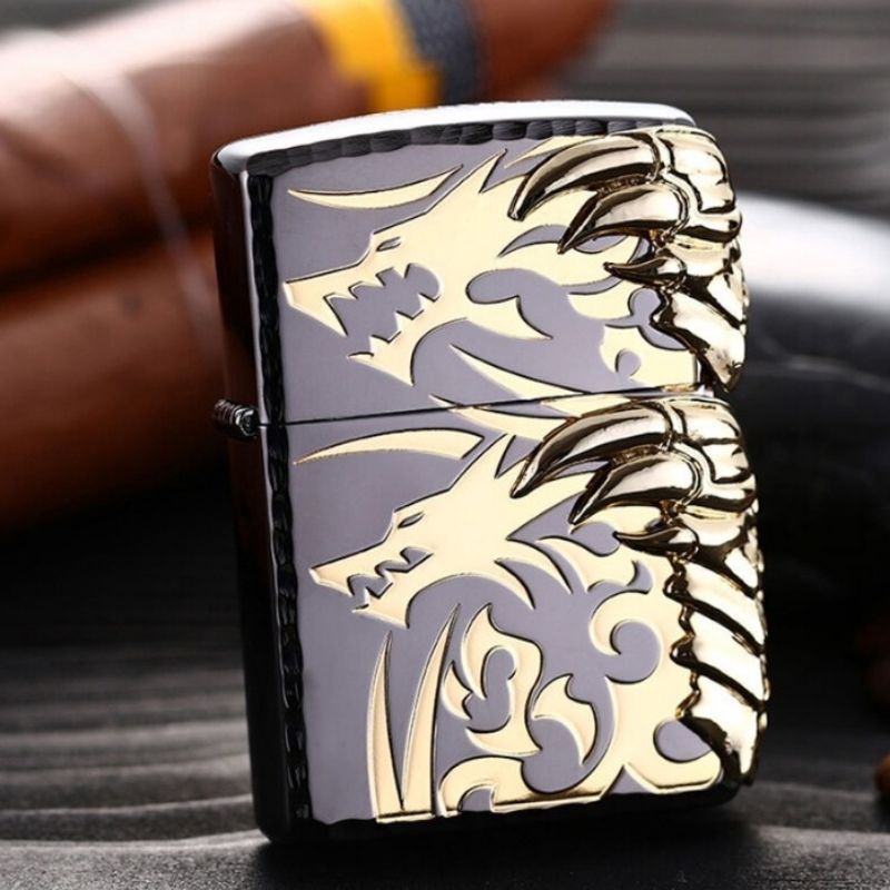 Korek Zippo Black Ice Emboss Gold Motif Dragon Full Body Side High