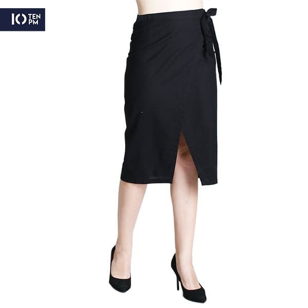 10PM Rok Mini Wanita Flyerd Black 52001P5BK