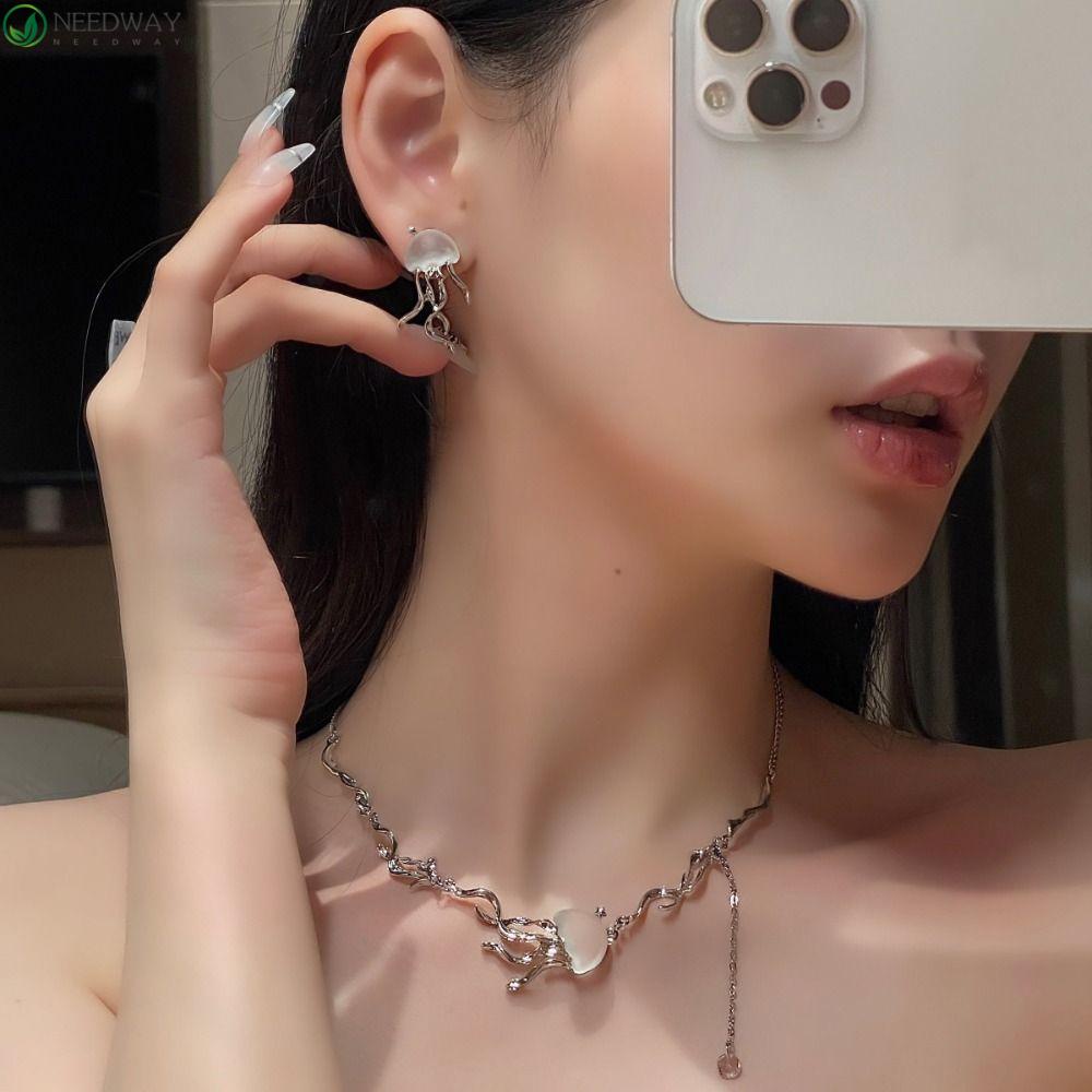 Needway Wanita Kalung Kristal Hadiah Elegan Vintage Y2K Manis Unik Alloy Unisex Gaya Korea Choker