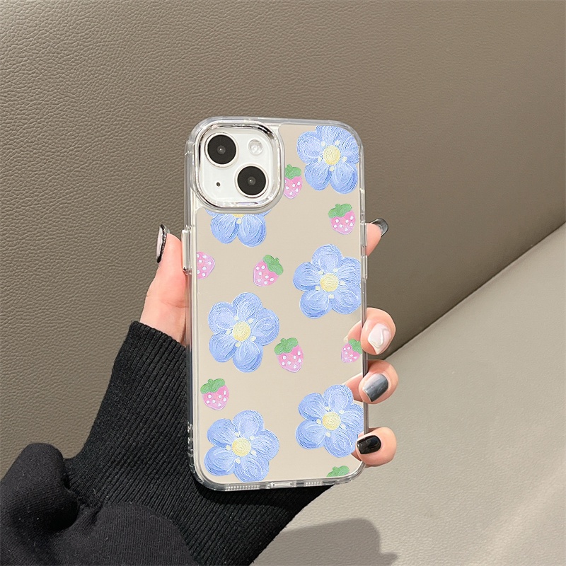 IPHONE Lukisan Strawberry Biru Bunga Cermin Ponsel Case Kompatibel Untuk Iphone11 12 13 14 12Pro 13Pro 14Pro Pro Max XR X XS Max Electroplating Tombol Perlindungan Mirror Cover