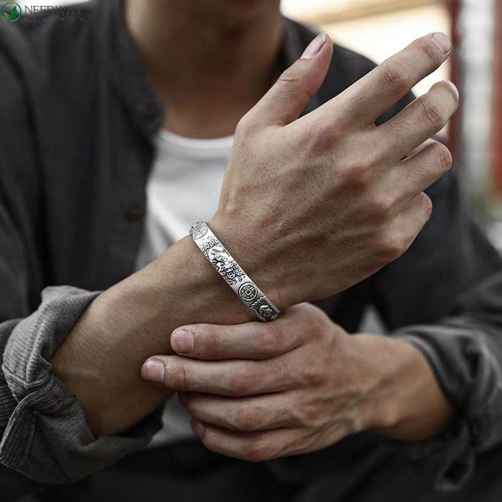 NEEDWAY Pria Gelang Hadiah Pacar Gaya Korea Gelang Pixiu Keberuntungan Terbuka Gelang Budha Perhiasan Hadiah Men Bangles