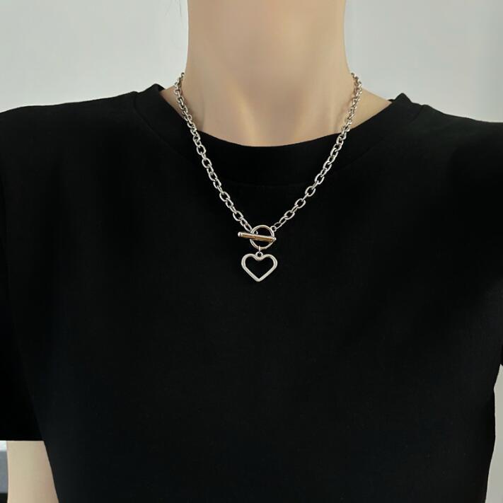 Korea High-End Perasaan ins Gaya Cinta Liontin Kalung Perempuan choker Niche Desain Peach Hati Klavikula Rantai Kalung