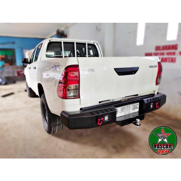 bumper belakang hilux revo