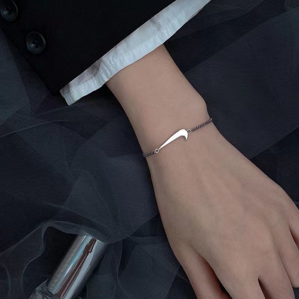 Gelang Stainless Steel Minoritas Fashion Eropa Amerika Check Hook Temperamen Sederhana Serbaguna Gelang Kaki Perhiasan Hati Manis