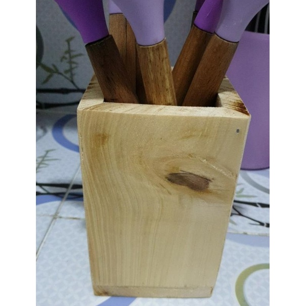 

Tempat Pensil / Tempat Sutil / Tempat Sendok DLL