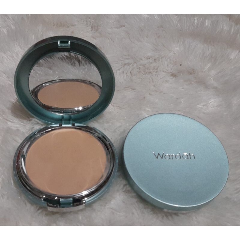 Bedak padat wardah exclusive hijau