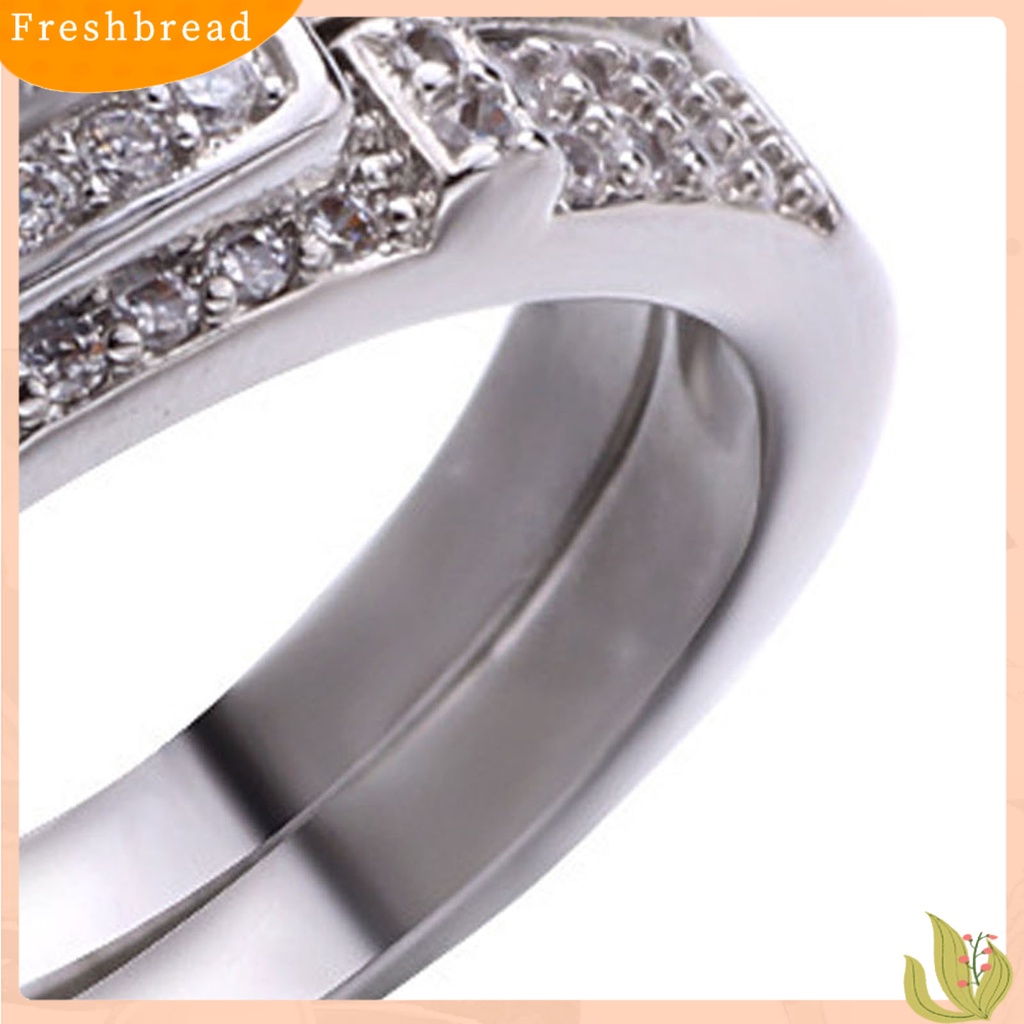 &lt; Freshbread &gt; 1pasang Cincin Couple Geometris Berlian Imitasi Perhiasan Cincin Kilau Terang Indah Untuk Pernikahan