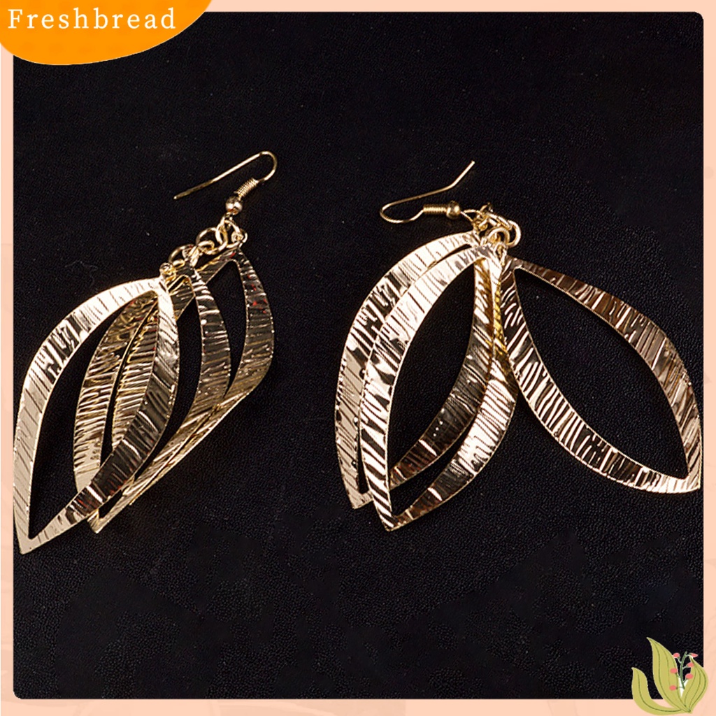 &lt; Freshbread &gt; 1pasang Anting Drop Bahan Alloy Tahan Korosi Ramah Kulit Anti Luntur Anting Daun Rantai Panjang Untuk Wanita