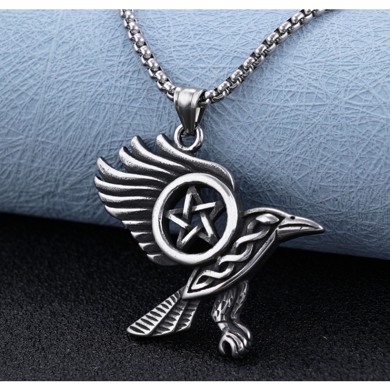 [X C Kalung] Baru Silvery Retro Animal Eagle Menyebar Sayapnya Lima Titik Bintang Liontin Punk Hip Hop Stainless Steel Kalung Hadiah Pesta Ulang Tahun Untuk Pria Dan Wanita