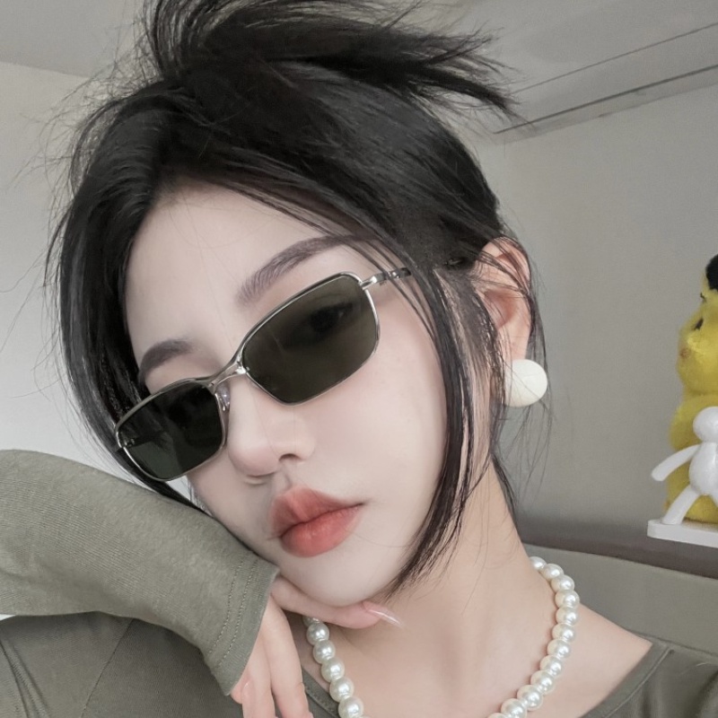 (YUZHU) Korean Fashion Design Colorful Sunshade Sunglasses Y2K Metal Bingkai Kecil Anti Blue Light Eyeglasses