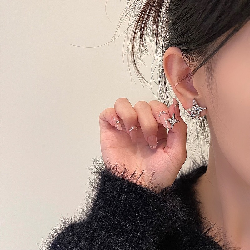 Anting Awn Bintang Mata Kucing Asimetris Cahaya Mewah Sederhana Fashion Temperamen Aksesoris Telinga