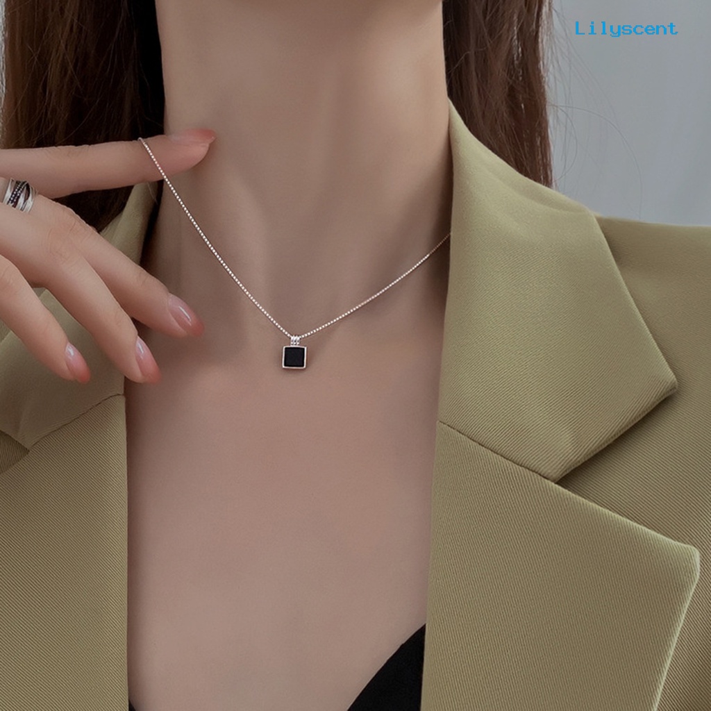 [LS]Wanita Kalung Geometris Mewah Elegan Warna Emas Perak Hitam Persegi Liontin Klavikula Kalung Fashion Perhiasan