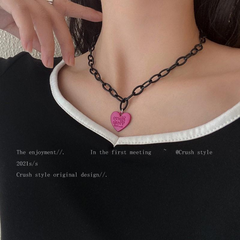 Kalung Liontin Cinta Pink Akrilik Perempuan Gaya Baru Anting Influencer Trendi Hip Hop Unik Manis Keren