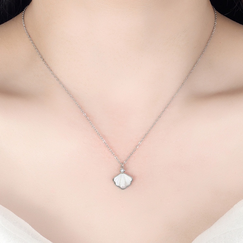 Fashion Aksesoris Perhiasan Kalung Liontin Tembaga Kalung Perempuan Rantai Klavikula Temperamen Sederhana Korea Pribadi Mutiara Shell Liontin Hadiah Ulang Tahun