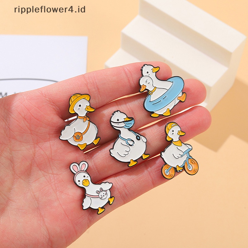 {rippleflower4.id} Lovely Animal Enamel Pin Custom Angsa Bebek Belanja Renang Bersepeda Bros Tas Kerah Pin Kartun Lucu Lencana Perhiasan Hadiah Untuk Anak~