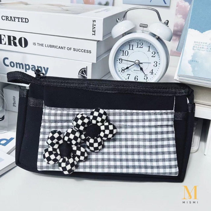

Promo - Anika Pencil Case Perempuan Tempat Pensil Sekolah Lucu - PC8A - Hitam - Sedia tas wanita kekinian korean terbaru viral bestseller murah 2023