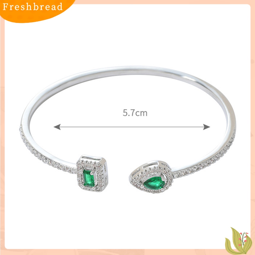 &lt; Freshbread &gt; Wanita Bangle Pembukaan Adjustable Faux Emerald Elegan Hypoallergenic Berlian Imitasi Tertanam Perempuan Bangle Fashion Perhiasan