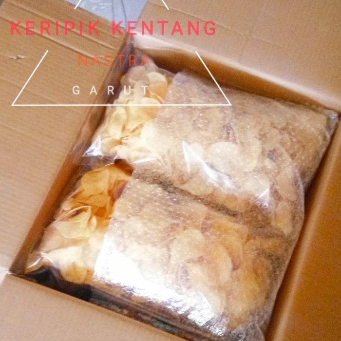 

✨NEW✨ -keripik kentang original rasa ayam bawang 1 kg- 1.1.23