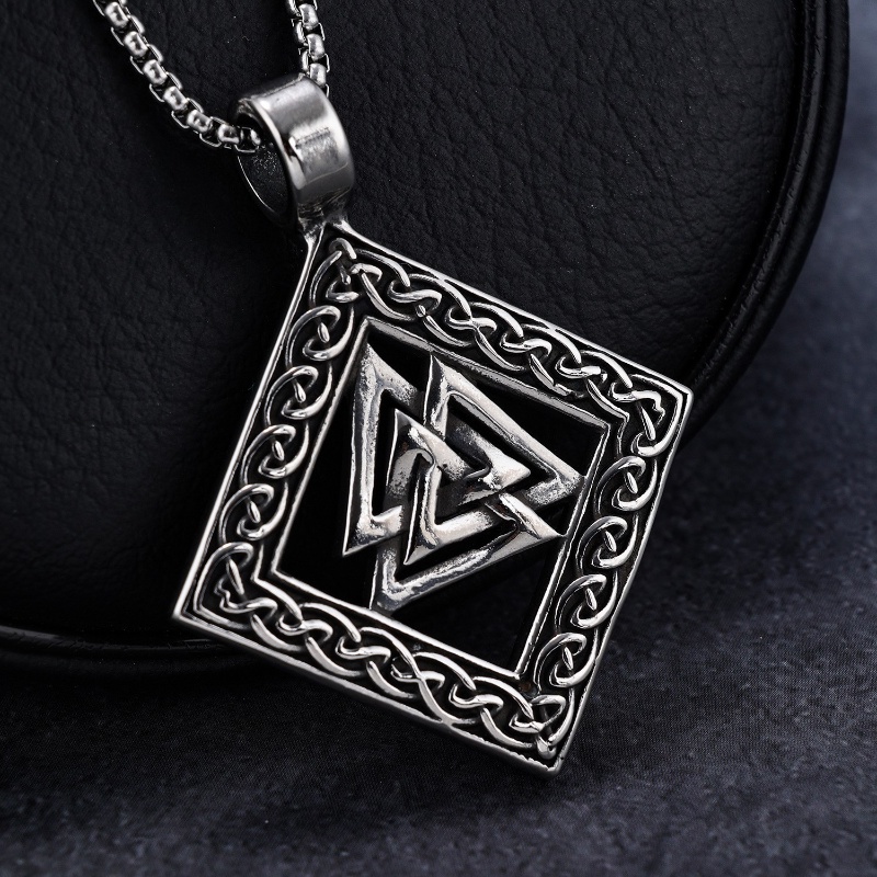 [Z H Perhiasan] Vintage Nordic Viking Punk Cross Segitiga Rune Liontin Pria Dan Wanita Fashion Stainless Steel Kalung Hip Hop Pesta Perhiasan Aksesoris