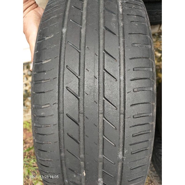 BAN MOBIL SECOND BRIDGESTONE UKURAN 195/60 R16 COPOTAN