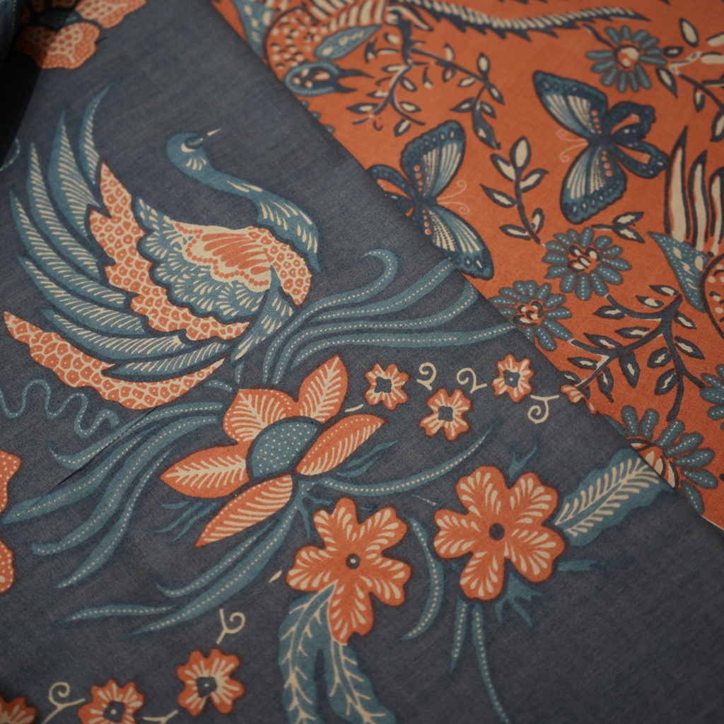 KAIN BATIK KATUN Premium Motif Kupu Kupu Two Tone Pagi Sore Orange Oren Oranye 722027 Cap 72 Jarik Jarit Samping Kebat Panjang Batik Katun Modern Premium Bahan Seragam Batik Pernikahan Kantor Keluarga Murah Kamen Jadi Batik Bali Lembaran